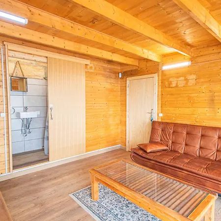 Alpesi faház The Pine Forest Cabin Arafo